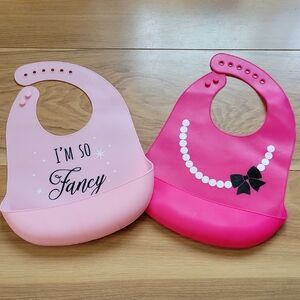 *3/$15* Wipable Pink and Fuchsia Baby Bib Set Easy To Clean!!
